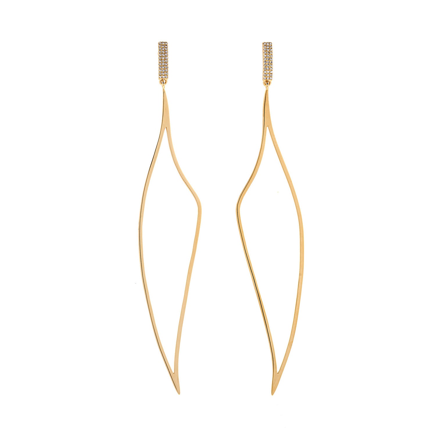Diamond Hoop earrings. Hoop earrings. Gold hoop earrings. Gold and Diamond hoop earrings. Easy to wear hoops. Diamond hoops. Diamond earrings for gift. Χρυσοί κρίκοι. Διαμαντένιοι κρίκοι. Κρίκος με διαμάντια. Σκουλαρίκια κρίκοι. Σκουλαρίκι για δώρο. Fine jewelry. Anatol. Kifissia. Golden Hall. Athens.