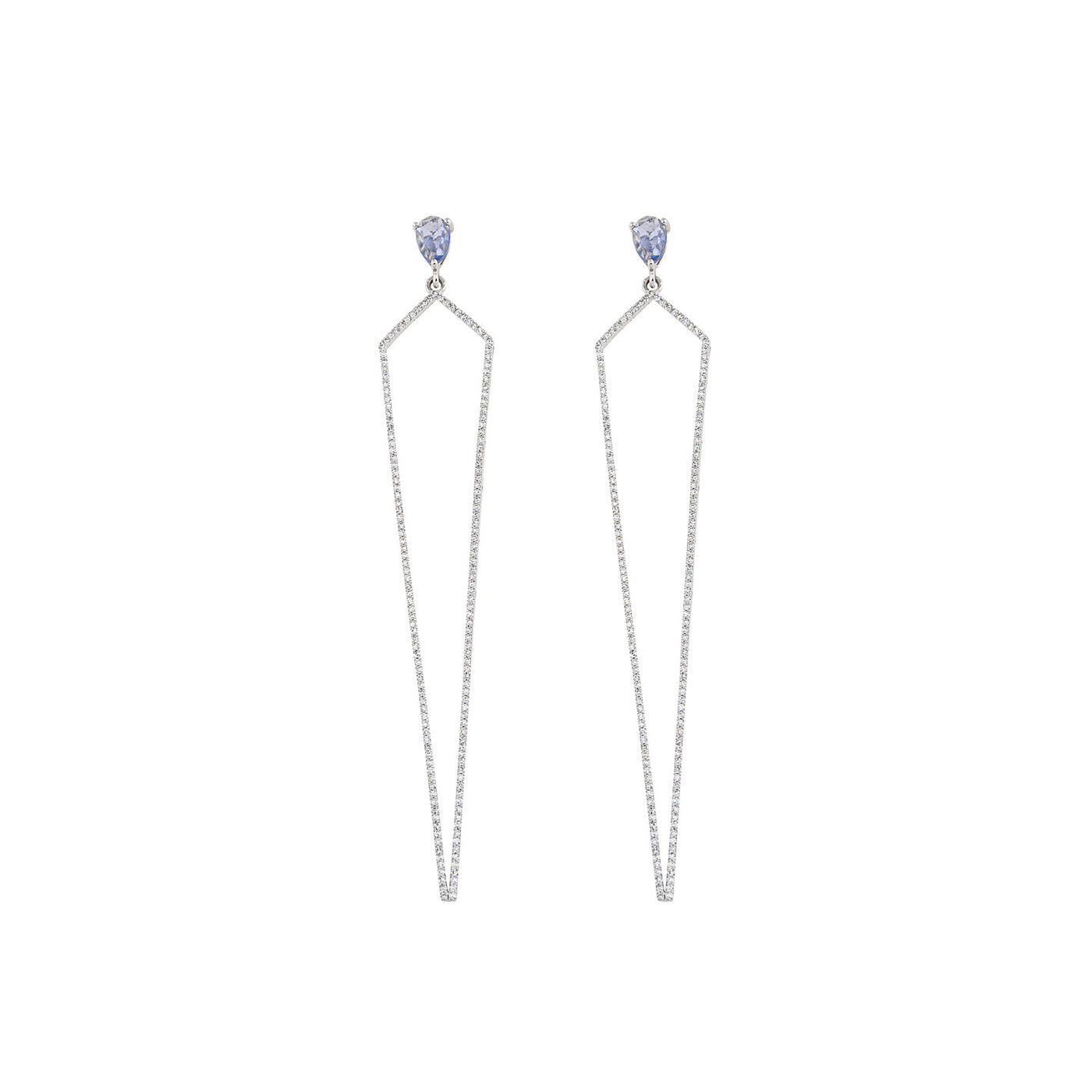 Sapphire Earring. Gold earring. Fine jewelry. Anatol. Golden Hall. Σκουλαρίκι χρυσό. Σκουλαρίκι με ζαφείρια. Σκουλαρίκι τρυπητό. Σκουλαρίκι με ζαφείρι. Σκουλαρίκι με διαμάντια. Athens. Σκουλαρίκι με μπριγιάν.