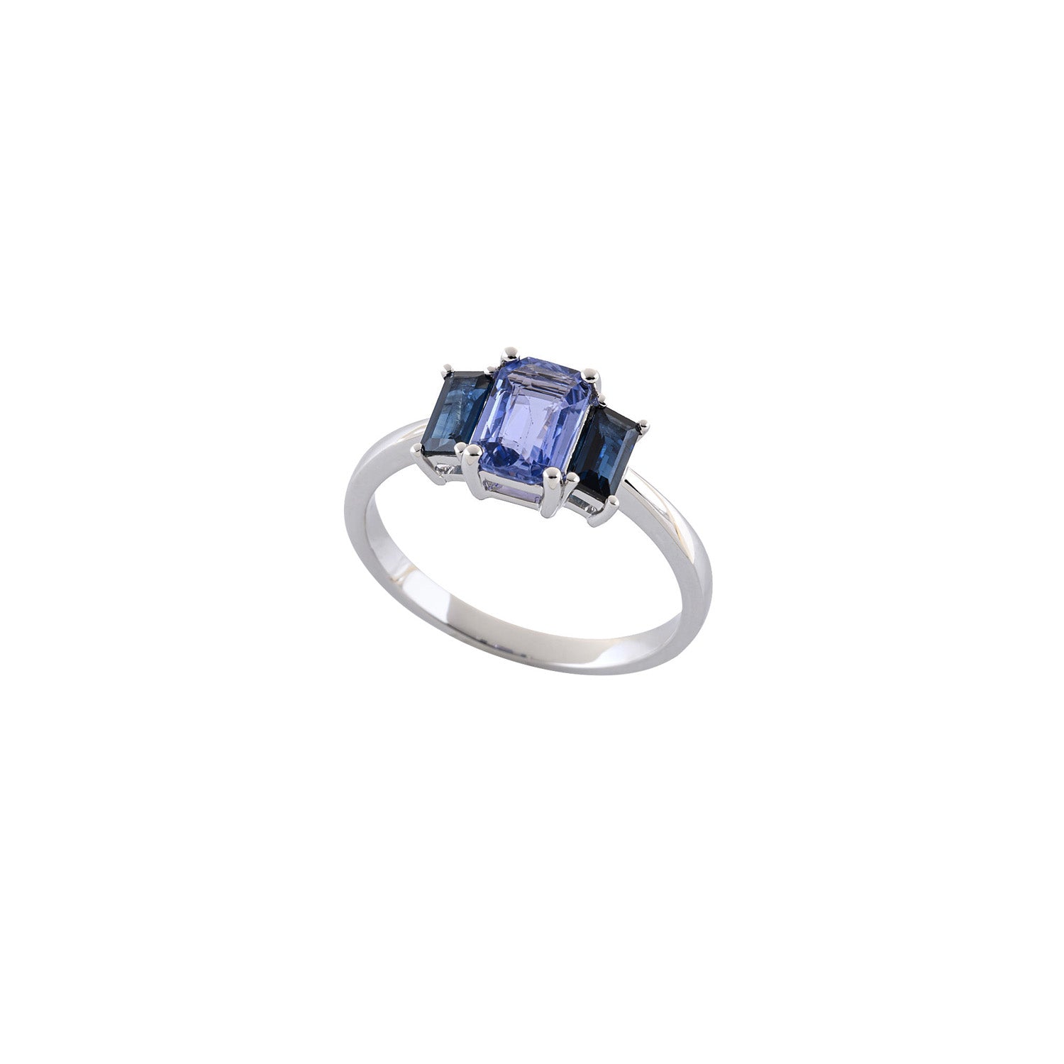 Sapphire Ring. Diamond and sapphire ring. Precious stone ring. High end ring. Anatol jewelry. Fine jewelry. Golden Hall. Kifissia. Vivid blue sapphire. Fine jewelry. Ring. Engagement ring. Royal blue ring. Athens. Δαχτυλίδι με διαμάντια. Δαχτυλίδι με μπλε ζαφείρι. Δαχτυλίδι κόσμημα. Καλό δαχτυλίδι. Κοσμήματα.