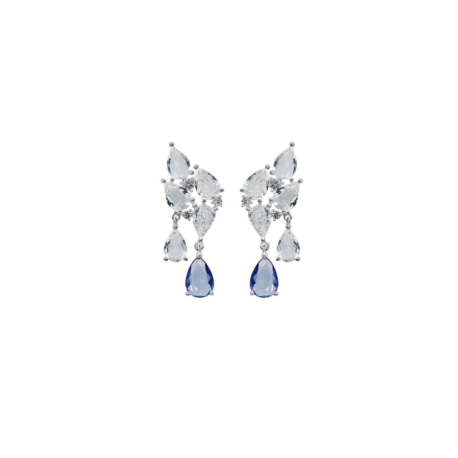 Sapphire Earring. Earrings. 18K gold earring. White Gold, yellow gold, rose gold. Perfect Gift. Earring gift. Fine jewelry. Anatol. Kifissia. Golden Hall. Σκουλαρίκι χρυσό. Σκουλαρίκι με ζαφείρια. Σκουλαρίκι τρυπητό. Σκουλαρίκι με ζαφείρι. Σκουλαρίκι με διαμάντια. Athens. Κηφισιά. Σκουλαρίκι με μπριγιάν.