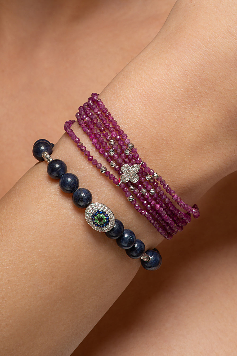 Diamond bracelet. Gift Bracelet. Perfect bracelet for present. Precious stone bracelet. Chain Bracelet. Bangle Bracelet. Anatol jewelry. Fine Jewelry. Golden Hall. Kifissia. Βραχιόλι με διαμάντια. Βραχιόλι για δώρο. Βραχιόλι χειροπέδα. Ζαφείρια. Ρουμπίνια. Σμαράγδια. Athens.