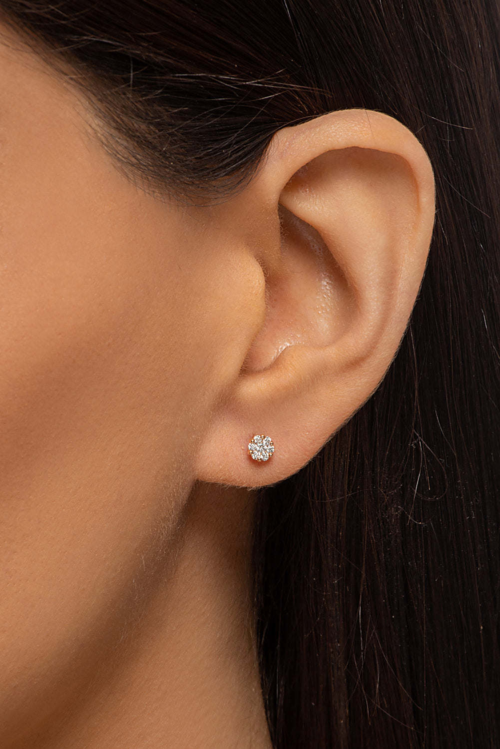 Diamond Earrings. Stud Earring. Diamonds. Anatol. Gift. Solitaire diamond earrings. Sparkly earring. Anatol Jewelry. Fine Jewelry. Diamond Studs. Golden Hall. Kifissia. Μονόπετρα σκουλαρίκια. Σκουλαρίκια με διαμάντια. Χρυσά Κοσμήματα. Κοσμήματα Κηφισιά. Χρυσά σκουλαρίκια. Καρφωτά σκουλαρίκια.
