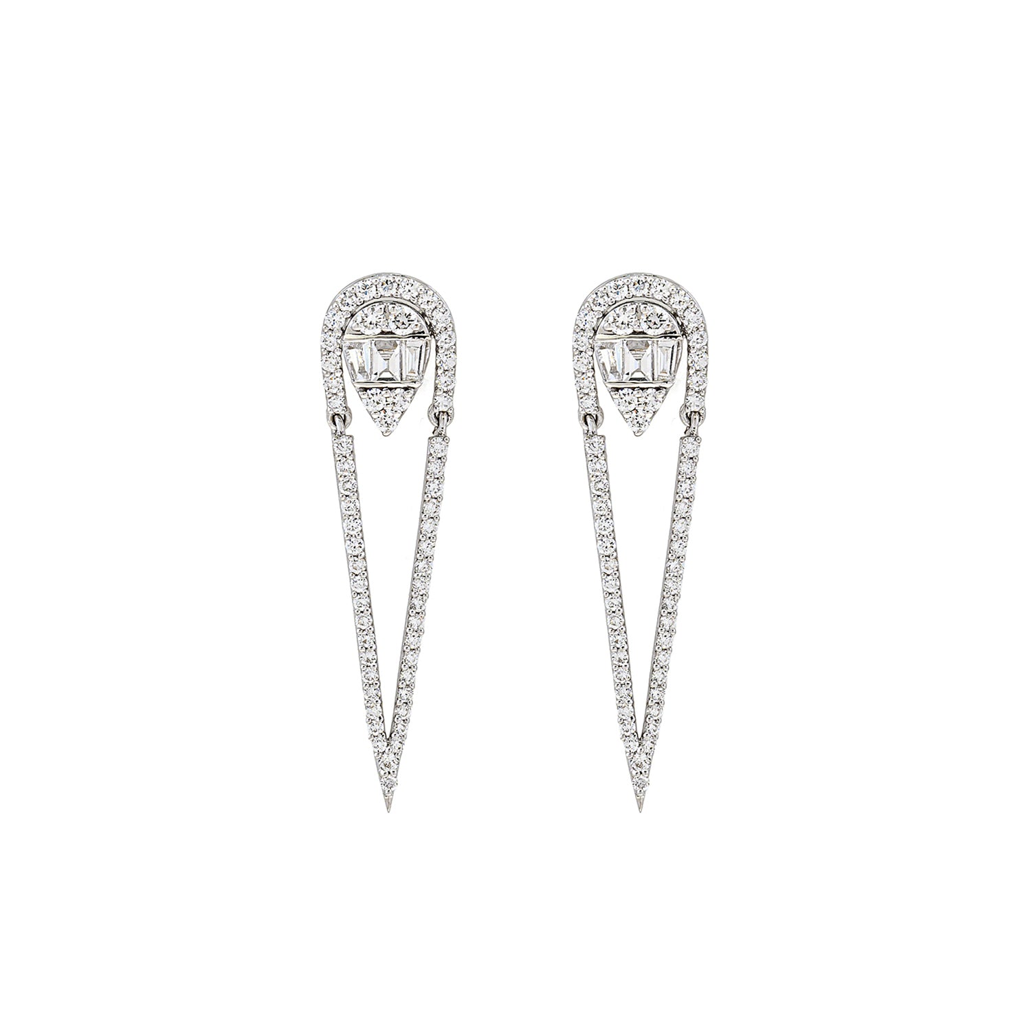 Fine Jewelry Earring. Diamond Earring. Gold and diamond earring. High end jewelry earring. Expensive jewelry. Anatol jewelry. Kifissia. Golden Hall. Χρυσά κοσμήματα. Κοσμήματα Κηφισιά. Σκουλαρίκι με διαμάντια. Σκουλαρίκι με μπριγιάν. Ακριβό σκουλαρίκι. Χρυσό σκουλαρίκι. Baguette diamond earring.