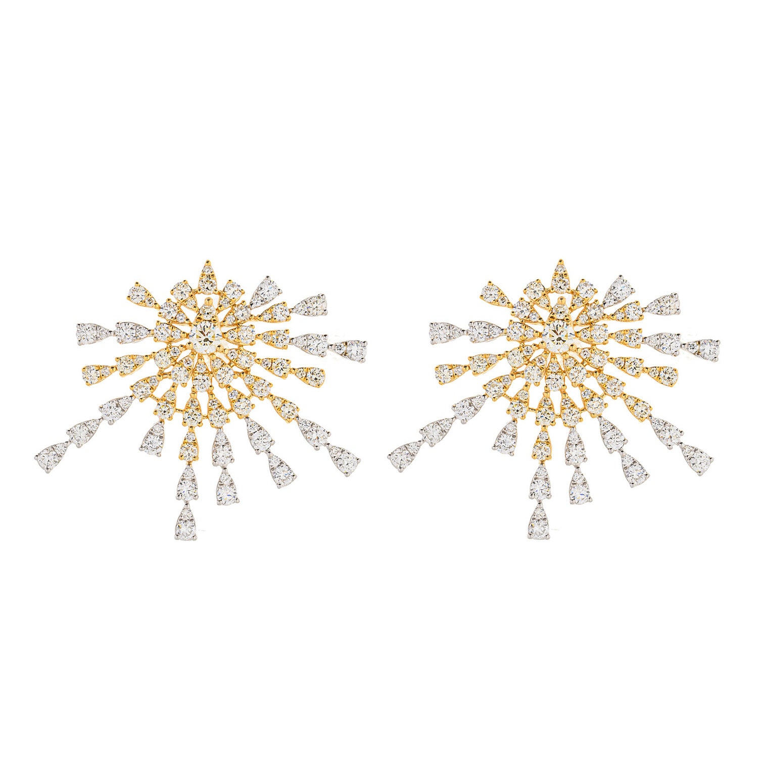 Fine Jewelry Earring. Diamond Earring. Gold and diamond earring. High end jewelry earring. Expensive jewelry. Anatol jewelry. Kifissia. Golden Hall. Χρυσά κοσμήματα. Κοσμήματα Κηφισιά. Σκουλαρίκι με διαμάντια. Σκουλαρίκι με μπριγιάν. Ακριβό σκουλαρίκι. Χρυσό σκουλαρίκι. 