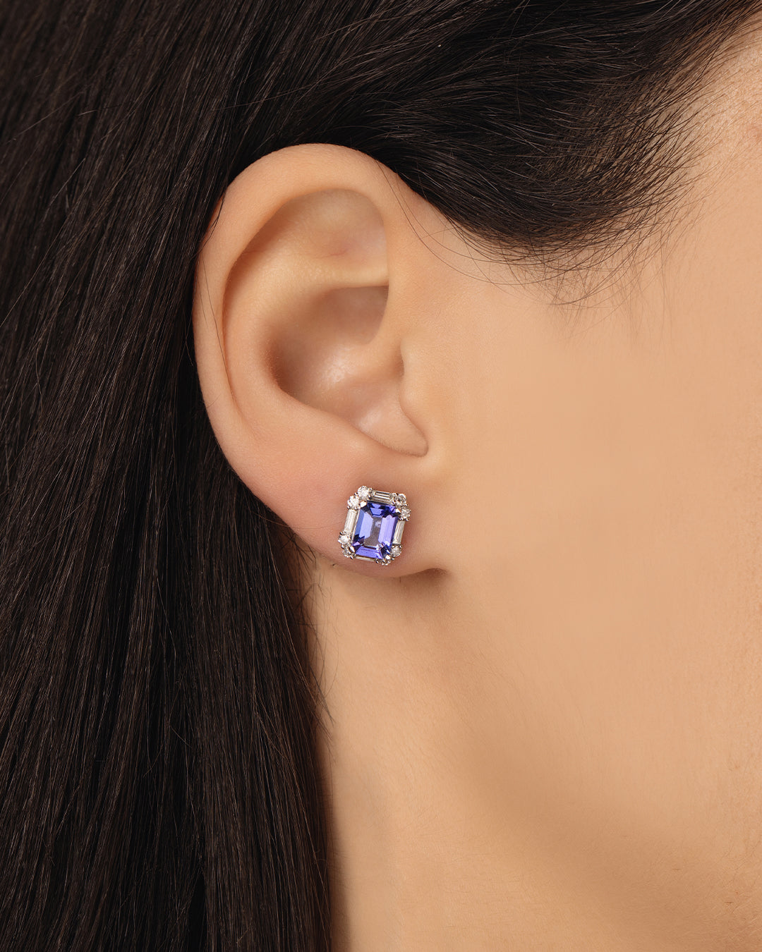 Tanzanite and Diamond Earring