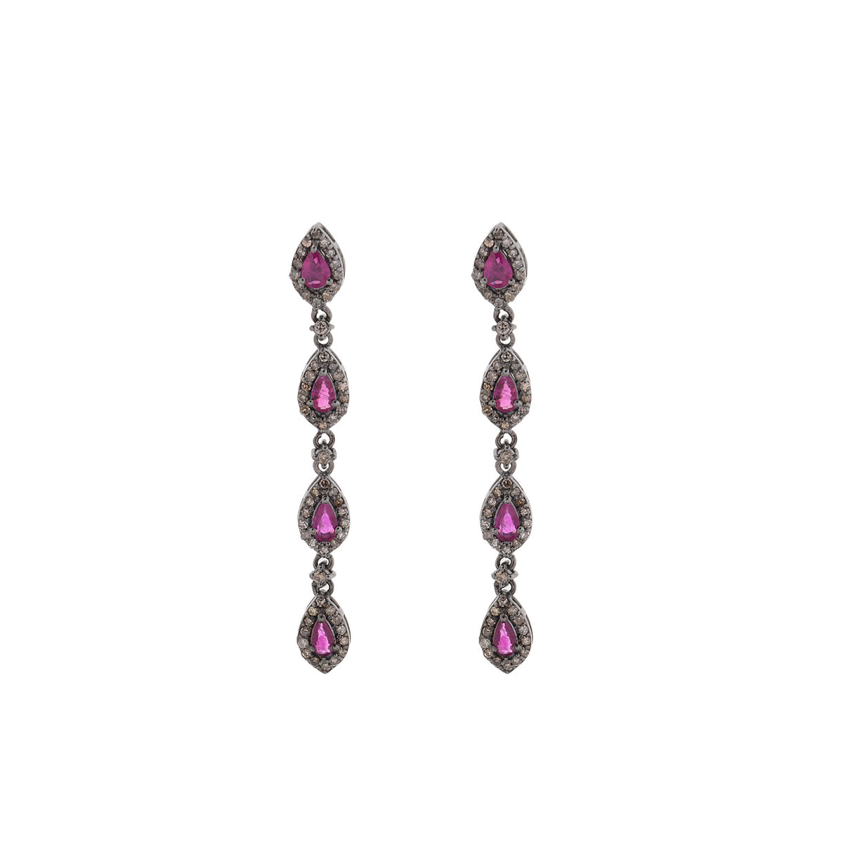 Ruby Earring. Earrings. 18K gold earring. White Gold, yellow gold, rose gold. Perfect Gift. Earring gift. Fine jewelry. Anatol. Kifissia. Golden Hall. Σκουλαρίκι χρυσό. Σκουλαρίκι  με ρουμπίνι. Σκουλαρίκι τρυπιτό. Σκουλαρίκι με ρουμπνι. Σκουλαρίκι με διαμάντια. Athens.