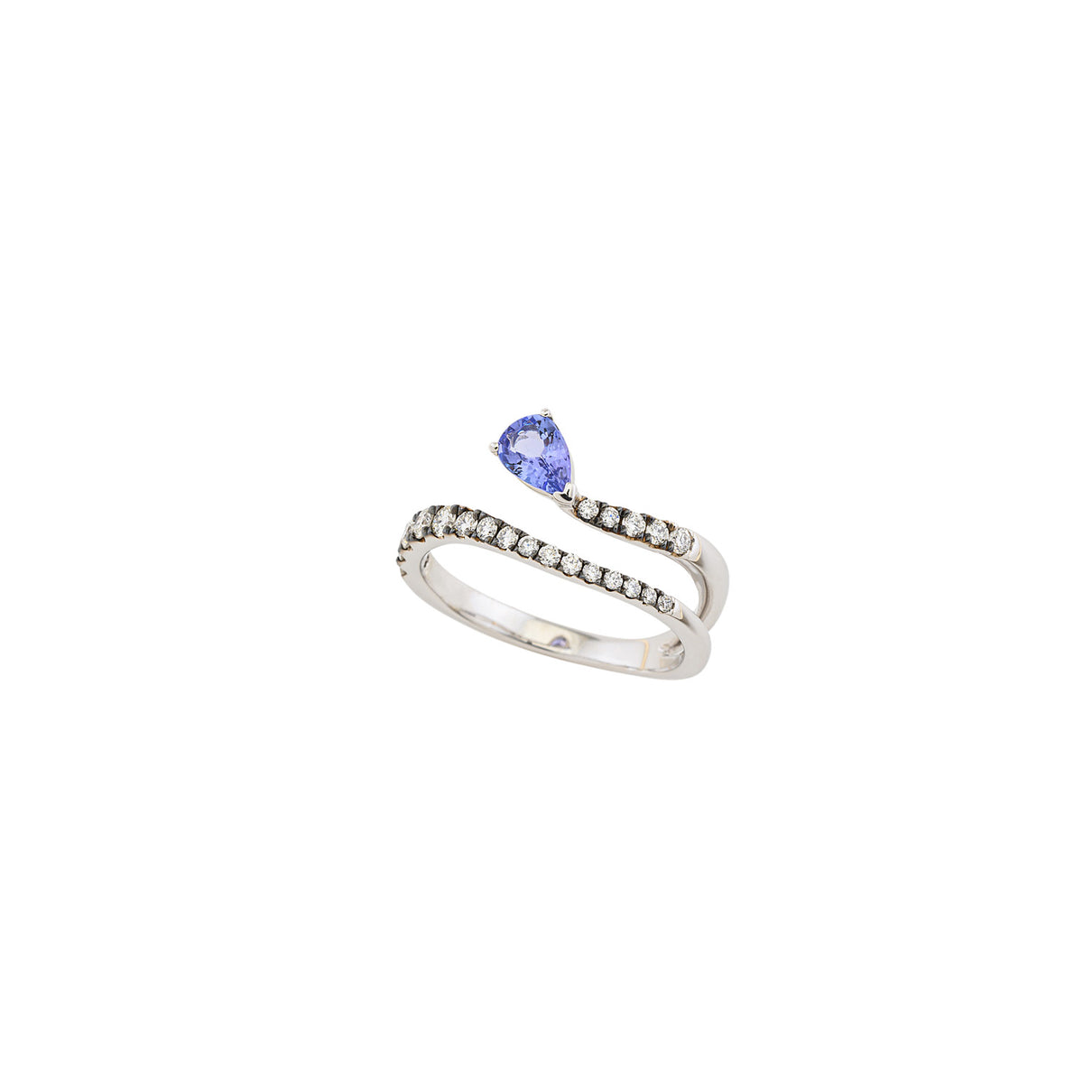 Fine Jewelry Ring. Diamond Ring. Gold and diamond Ring. High end jewelry Ring. Expensive jewelry. Expensive ring. Tanzanite Ring.