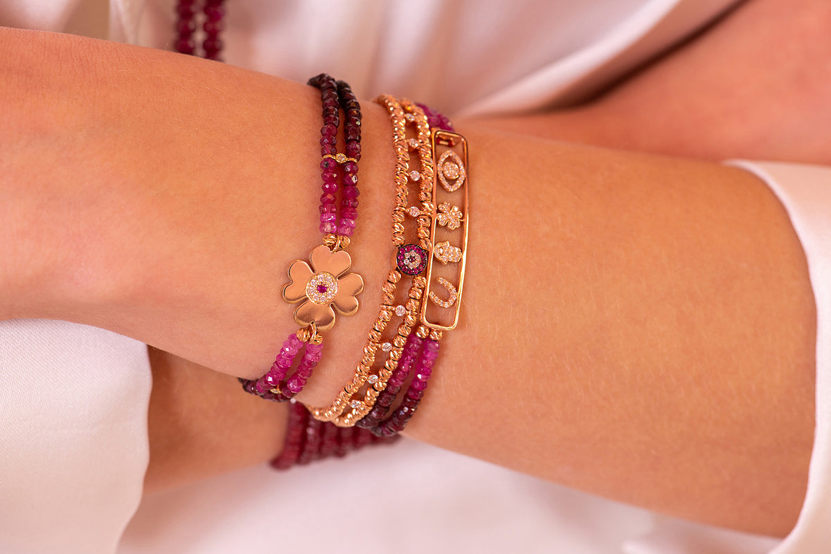 Diamond bracelet. Gift Bracelet. Perfect bracelet for present. Precious stone bracelet. Chain Bracelet. Bangle Bracelet. Anatol jewelry. Fine Jewelry. Golden Hall. Kifissia. Βραχιόλι με διαμάντια. Βραχιόλι για δώρο. Βραχιόλι χειροπέδα. Ζαφείρια. Ρουμπίνια. Σμαράγδια. Athens. Lucky bar bracelet. Clover, evil eye, horse shoe bracelet.