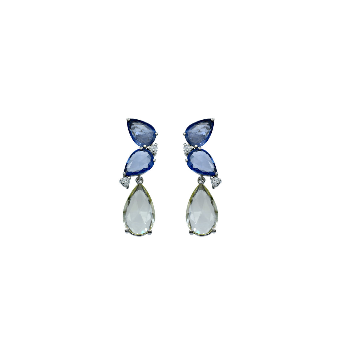 Gold and diamond earring. Sapphire earring. White gold earring. Σκουλαρίκι χρυσό με μπριγιάν. Σκουλαρίκι με ζαφείρι.