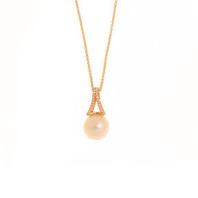 Pearl Necklace. Fresh water pearl. South sea pearl. Sea pearl. Diamond and pearl necklace. Diamond Necklace. Chain necklace. Classic Necklace. Rose gold Necklace. White Gold Necklace. Yellow gold Necklace. Pearl Gift. Fine jewelry. Anatol jewelry. Golden Hall. Kifissia.