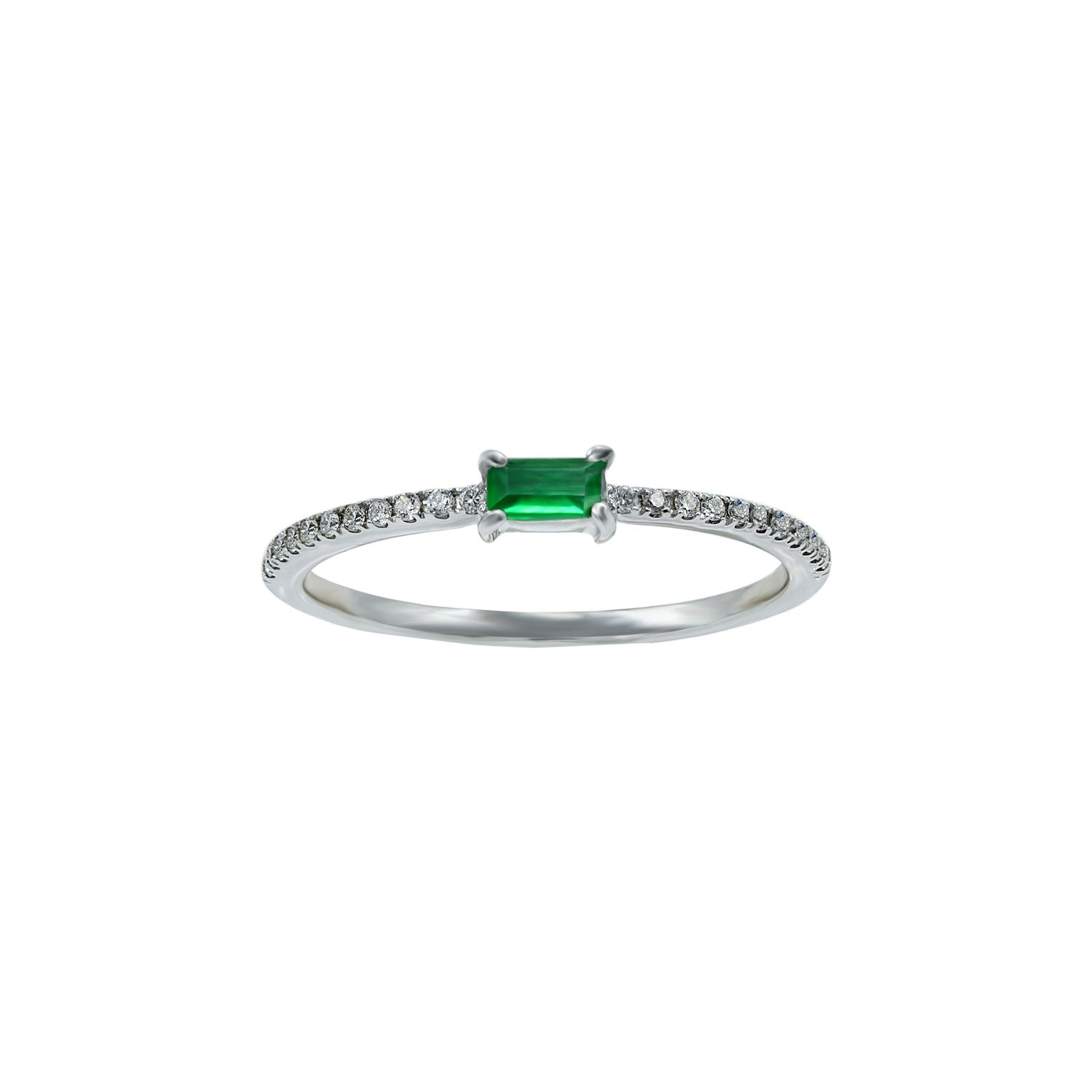Emerald ring. Diamond and emerald.