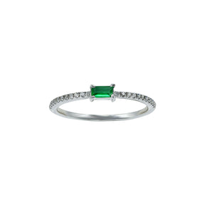 Emerald ring. Diamond and emerald.